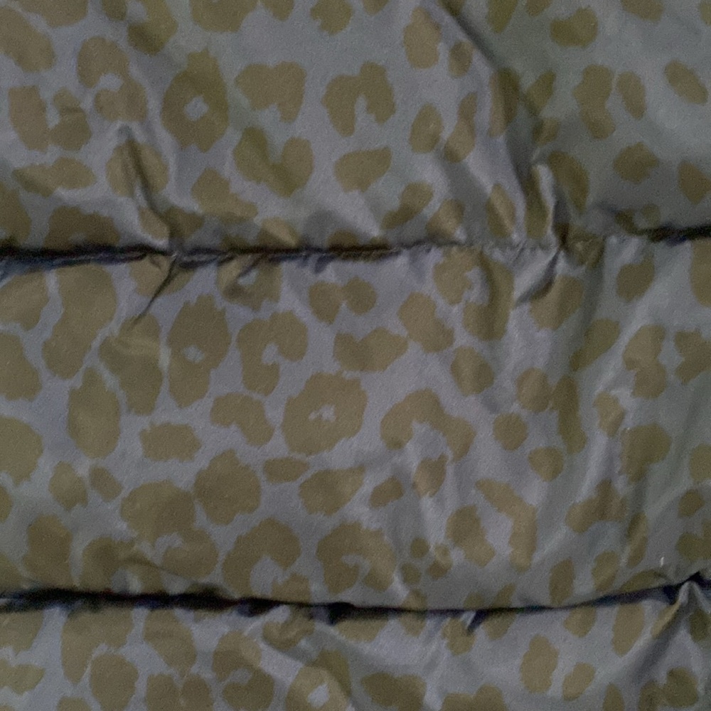 Gap cold control max puffer jacket navy leopard girl medium - Picture 7 of 7